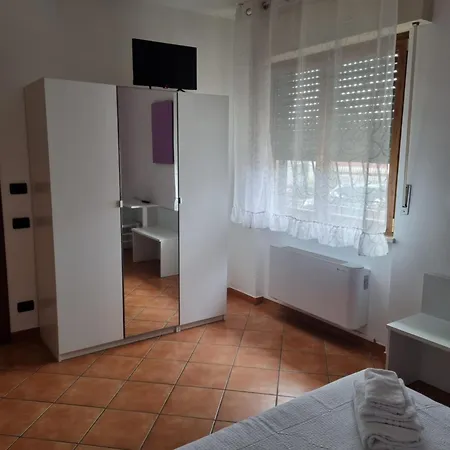 B&B Ciampino 3* צ'יאמפינו