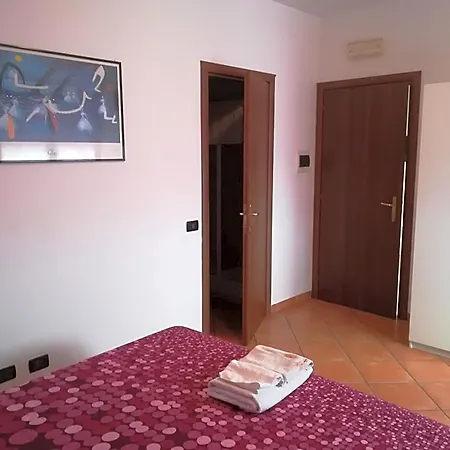 B&B B&B Ciampino 치암피노